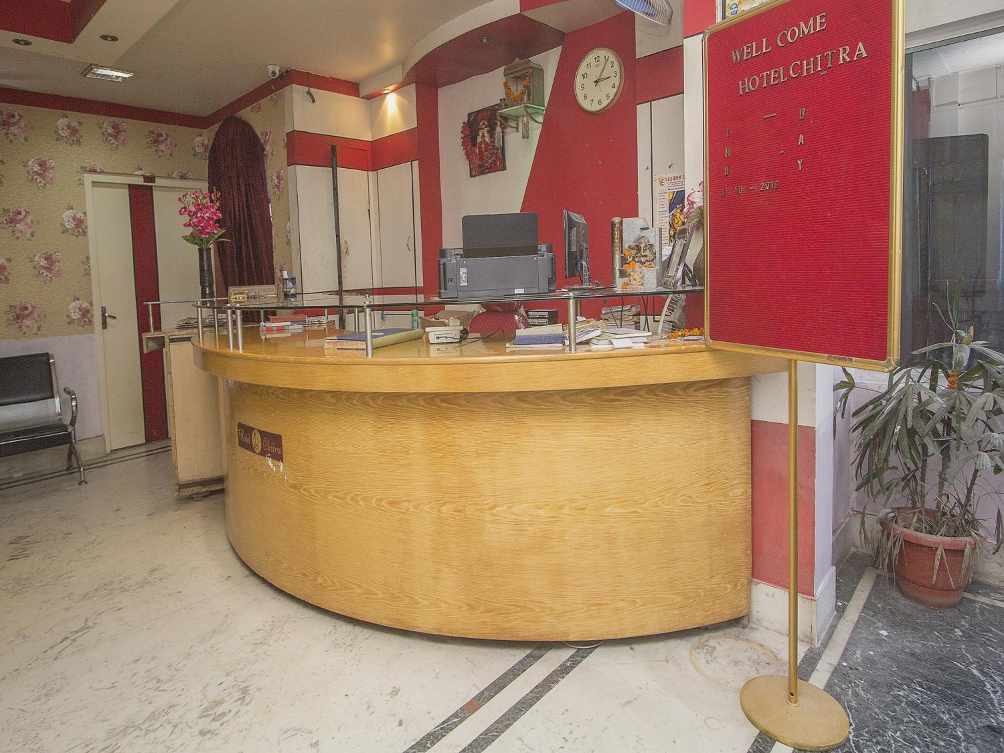 SPOT ON 48821 Hotel Chitra Alipur Duar Exterior foto